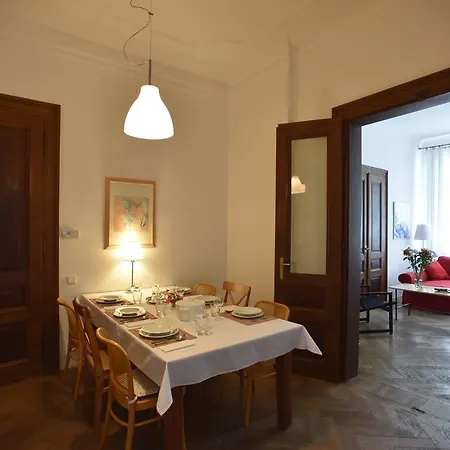 Apartman Josefská 2 *